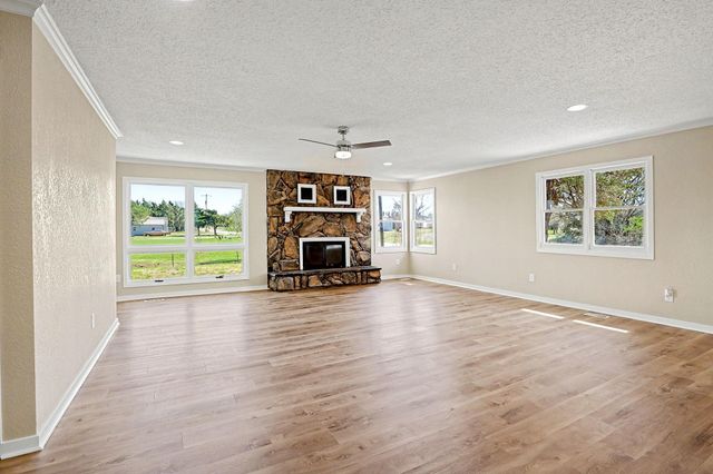 234 W Central St, Greenwich, KS 67055