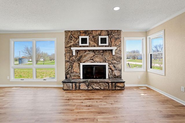 234 W Central St, Greenwich, KS 67055