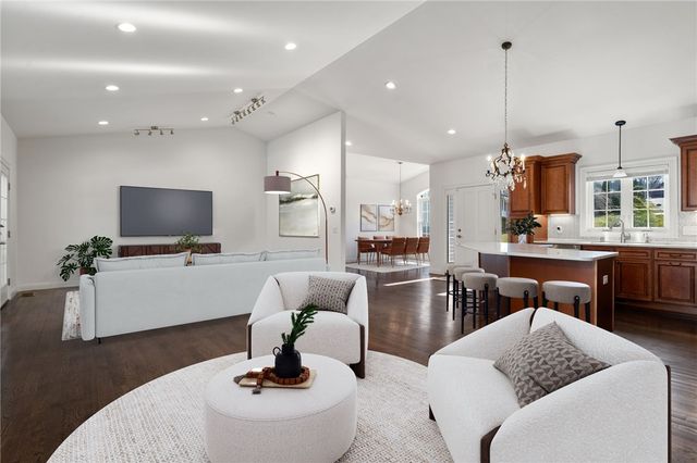 20 Peggy Drive, Cumberland, RI 02864