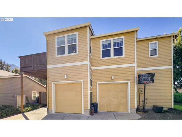 1172 Se CHINOOKAN Dr, Cascade Locks, OR 97014