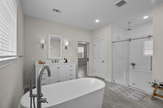 12926 Old Fashion Circle, Mont Belvieu, TX 77535