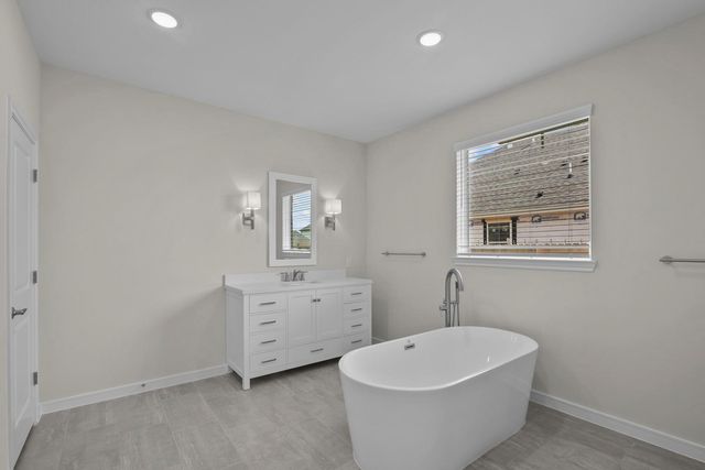 12926 Old Fashion Circle, Mont Belvieu, TX 77535