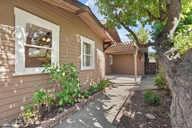 411 Bedford Rd., Stockton, CA 95204