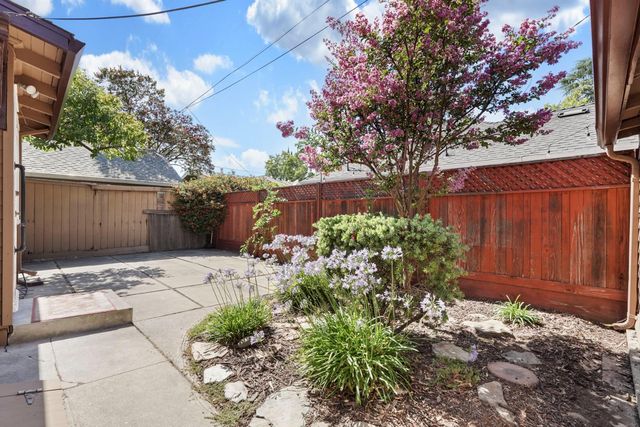 411 Bedford Rd., Stockton, CA 95204