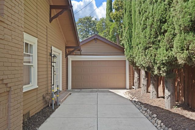 411 Bedford Rd., Stockton, CA 95204