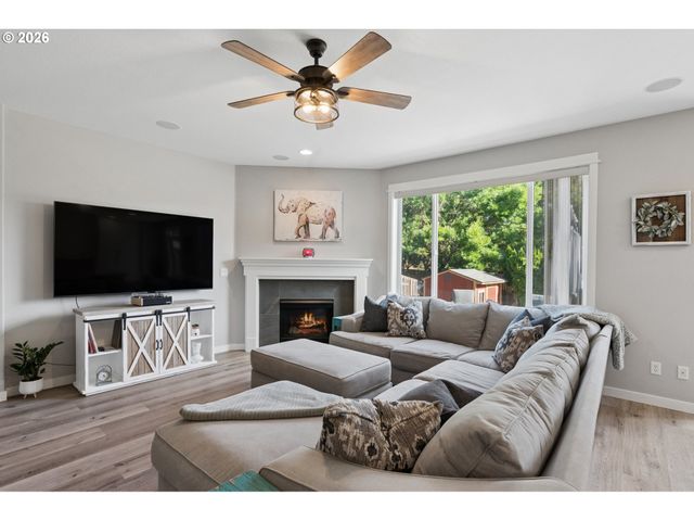 416 Banner Ln, Newberg, OR 97132