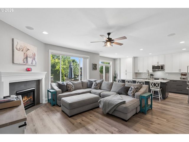 416 Banner Ln, Newberg, OR 97132