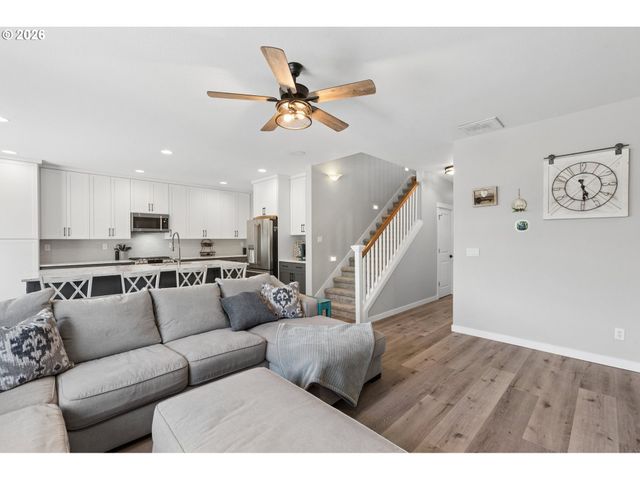 416 Banner Ln, Newberg, OR 97132