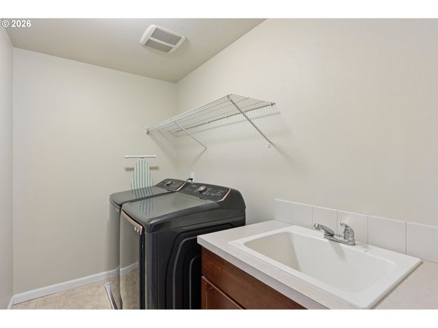 416 Banner Ln, Newberg, OR 97132