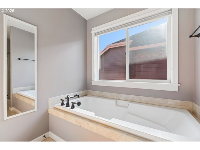416 Banner Ln, Newberg, OR 97132