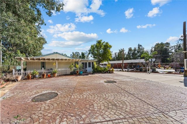 28570 Rostrata, Lake Elsinore, CA 92532