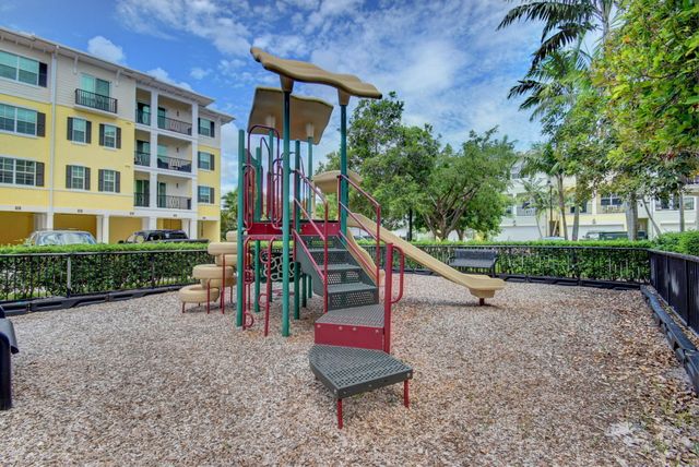 3120 E Latitude Circle 307, Delray Beach, FL 33483