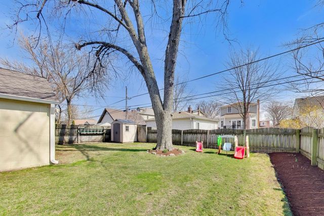 901 S Hillside Avenue, Elmhurst, IL 60126