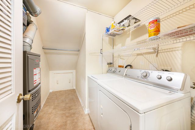 1291 Big Horn Trail, Carol Stream, IL 60188