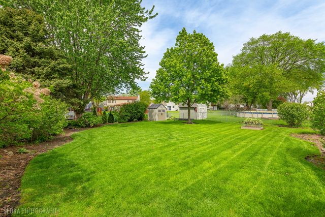 1291 Big Horn Trail, Carol Stream, IL 60188