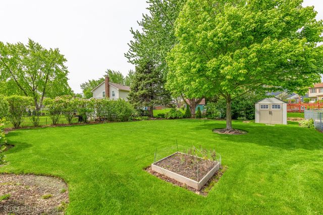 1291 Big Horn Trail, Carol Stream, IL 60188