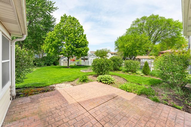 1291 Big Horn Trail, Carol Stream, IL 60188