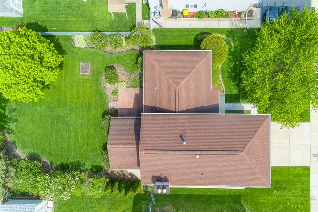 1291 Big Horn Trail, Carol Stream, IL 60188