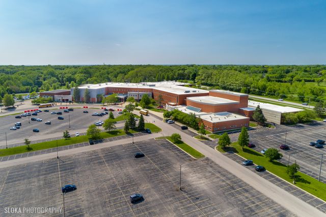 1291 Big Horn Trail, Carol Stream, IL 60188