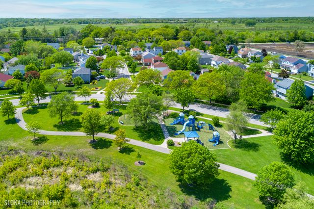 1291 Big Horn Trail, Carol Stream, IL 60188