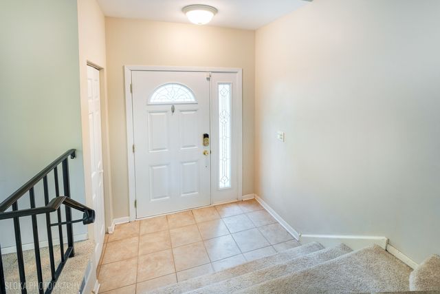 1291 Big Horn Trail, Carol Stream, IL 60188