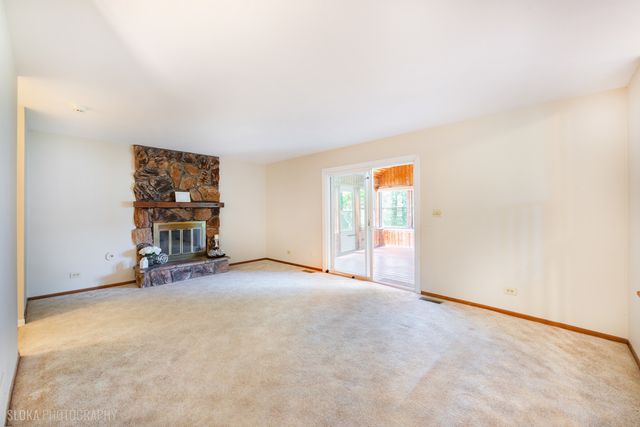 1291 Big Horn Trail, Carol Stream, IL 60188