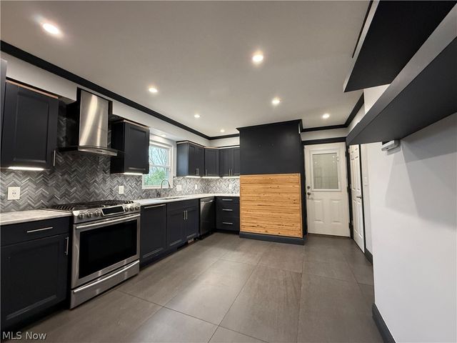 409 Melbourne Avenue, Boardman, OH 44512