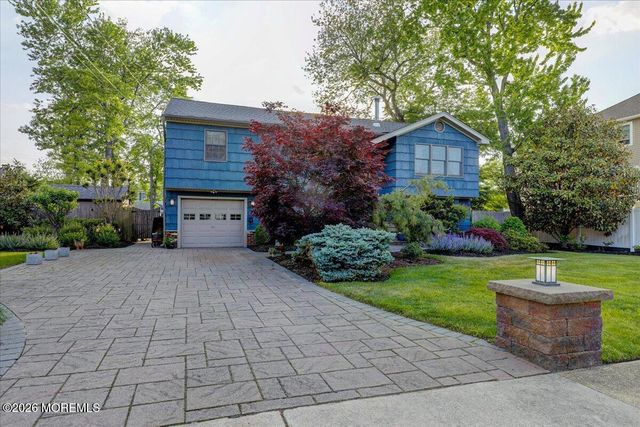 5 Scheiber Drive, Brick, NJ 08723