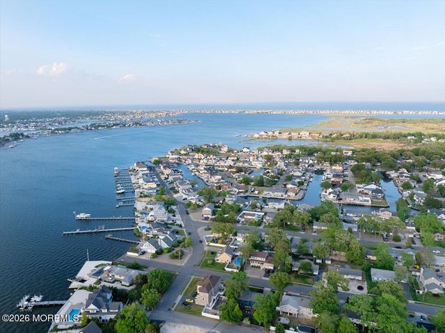 5 Scheiber Drive, Brick, NJ 08723