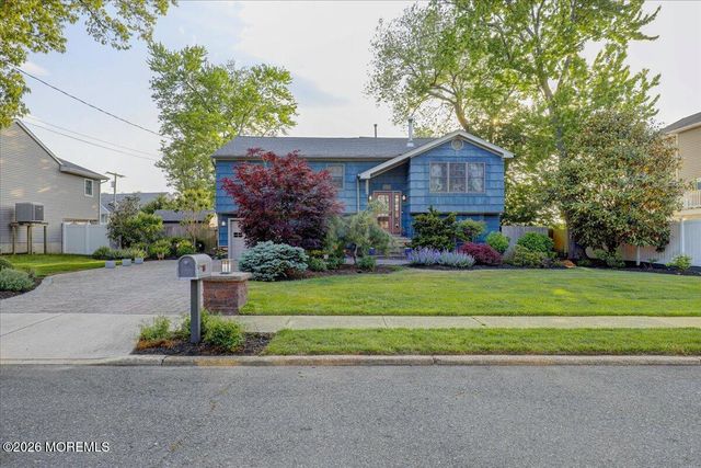 5 Scheiber Drive, Brick, NJ 08723