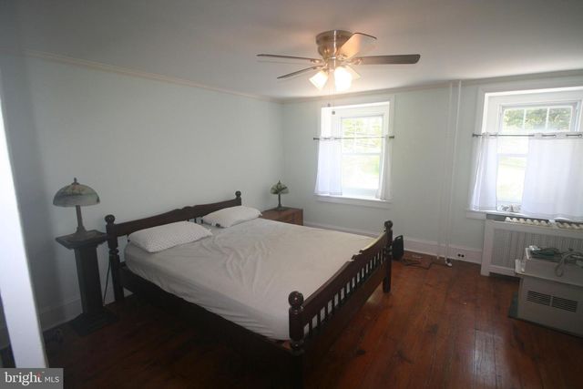 238 BARREN HILL RD, Conshohocken, PA 19428