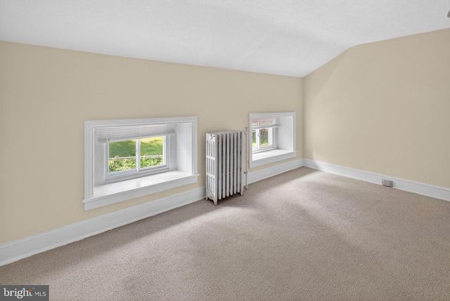 238 BARREN HILL RD, Conshohocken, PA 19428