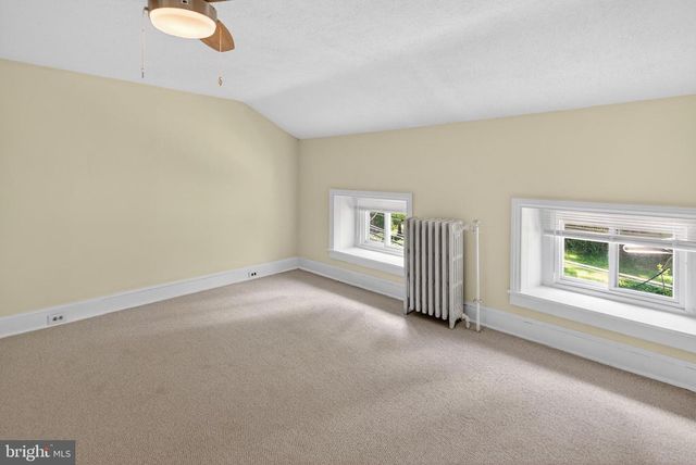 238 BARREN HILL RD, Conshohocken, PA 19428