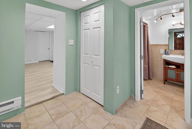238 BARREN HILL RD, Conshohocken, PA 19428