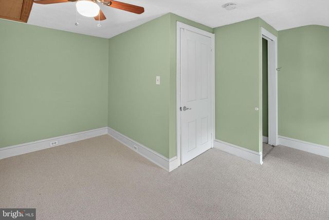 238 BARREN HILL RD, Conshohocken, PA 19428