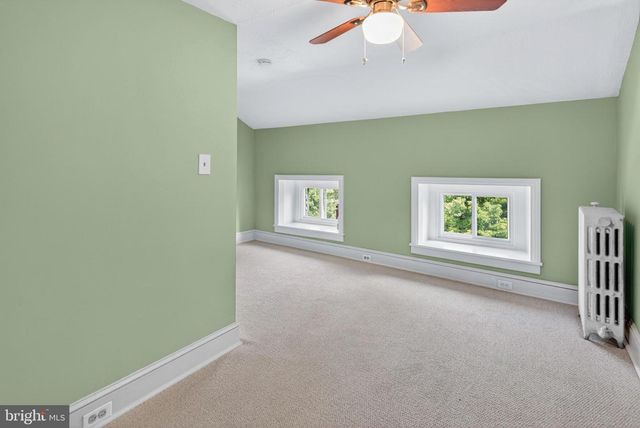 238 BARREN HILL RD, Conshohocken, PA 19428