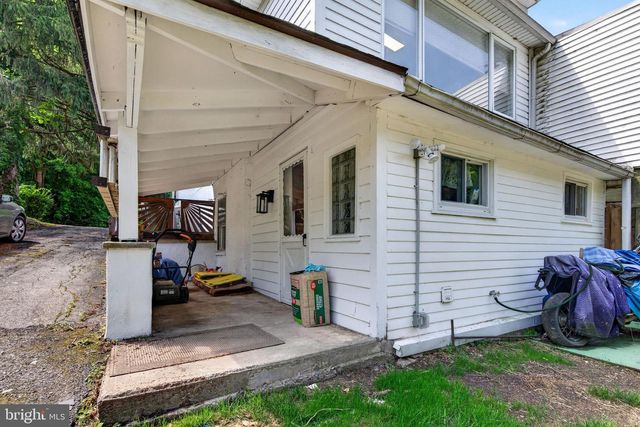 238 BARREN HILL RD, Conshohocken, PA 19428