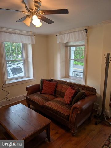 238 BARREN HILL RD, Conshohocken, PA 19428