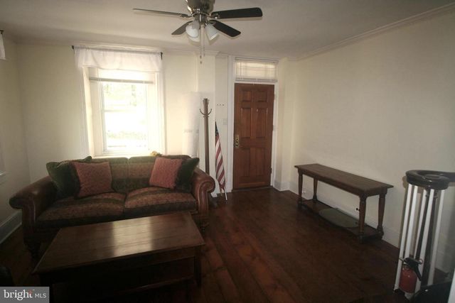 238 BARREN HILL RD, Conshohocken, PA 19428