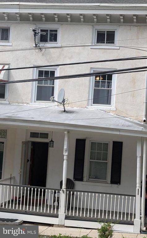 238 BARREN HILL RD, Conshohocken, PA 19428