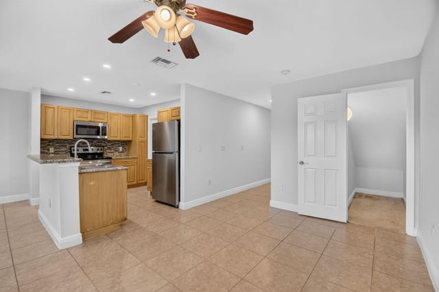 6691 Old Farm Trail, Boynton Beach, FL 33437