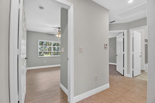 6691 Old Farm Trail, Boynton Beach, FL 33437