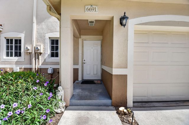 6691 Old Farm Trail, Boynton Beach, FL 33437
