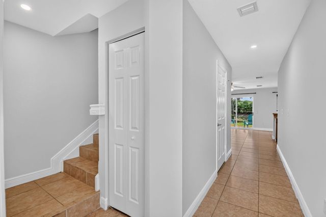 6691 Old Farm Trail, Boynton Beach, FL 33437