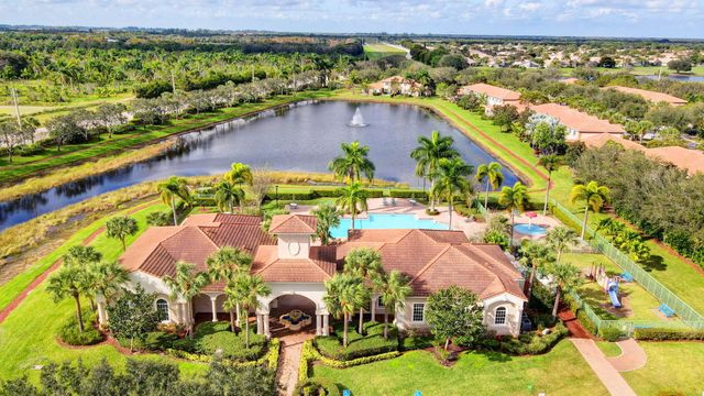 6691 Old Farm Trail, Boynton Beach, FL 33437
