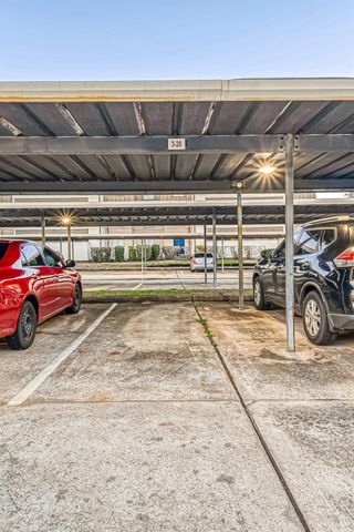 3075 Walnut Bend Lane 28, Houston, TX 77042