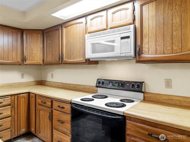 9907 Blomberg Street SW, Olympia, WA 98512