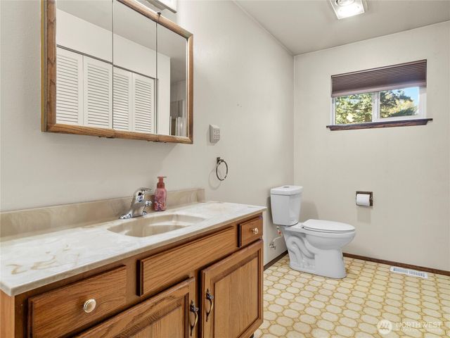 9907 Blomberg Street SW, Olympia, WA 98512