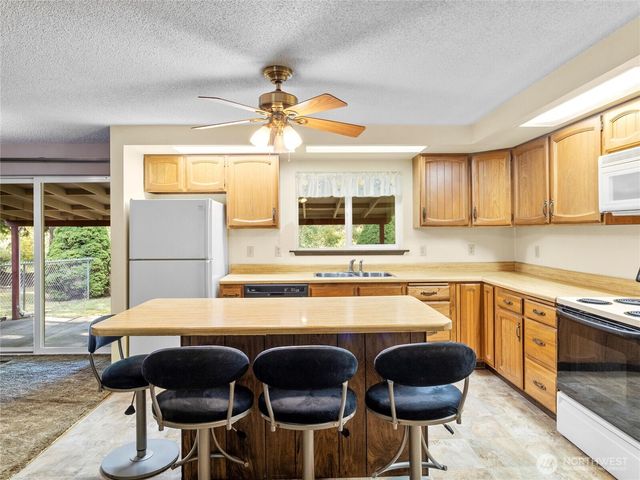 9907 Blomberg Street SW, Olympia, WA 98512