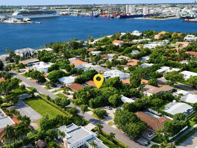1943 SE 25TH Avenue, Fort Lauderdale, FL 33316